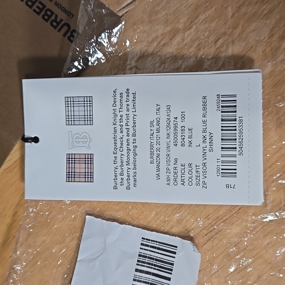 BURBERRY Ink Blue Removable Zipper Pocket Vinyl Visor Logo NWT - Picture 12 of 16